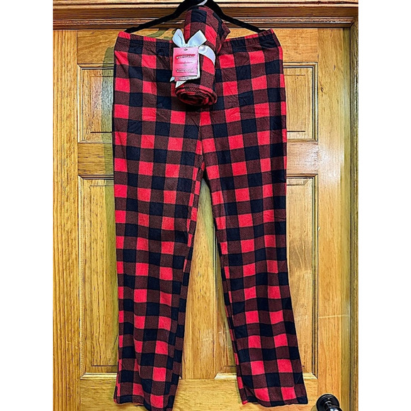10 PAIRS RESELLER BUNDLE - Wondershop Fleece Pajama Pants Red Black Plaid MEDIUM - Picture 3 of 5
